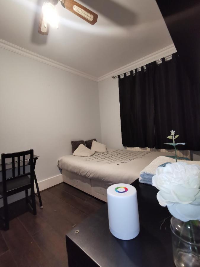 Neat Double Room Londra Dış mekan fotoğraf
