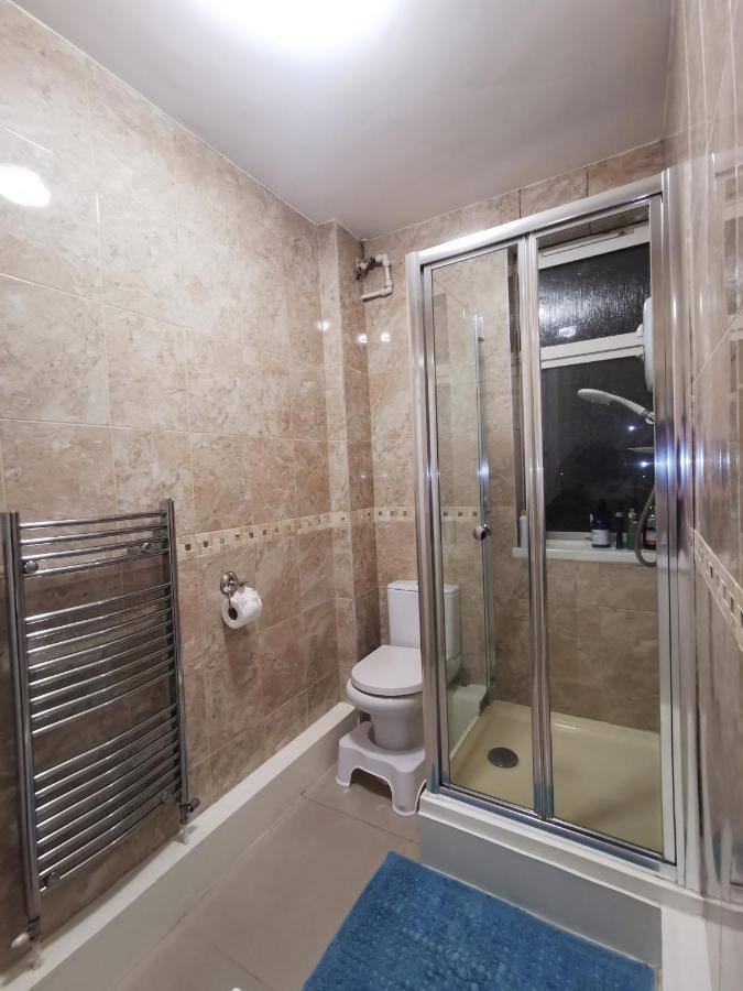 Neat Double Room Londra Dış mekan fotoğraf